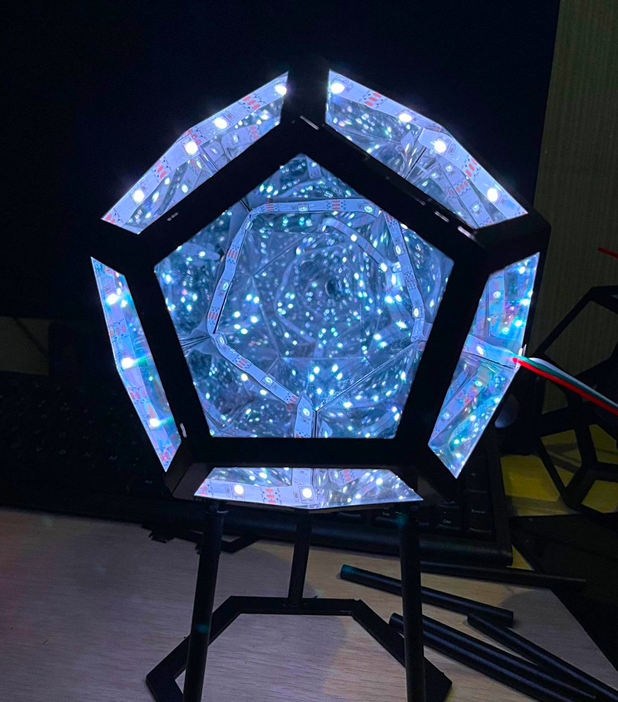 Dodecahedron Infinity Mirror Lamp